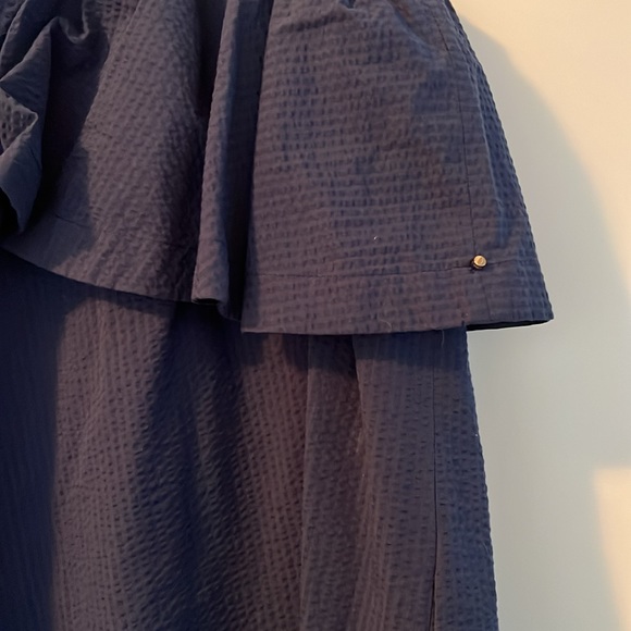 ✨HP✨ Cuyana Seersucker One Shoulder Ruffle Dress Navy - Picture 6 of 7